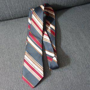 Yves St Laurent Paris 57 inch Green with other Colors Neck Tie